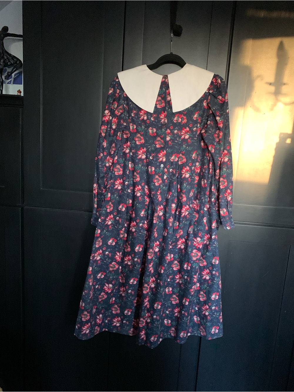 Vintage Laura Ashley Floral Navy Midi Dress with Contrast Collar 8 - Picture 6 of 12
